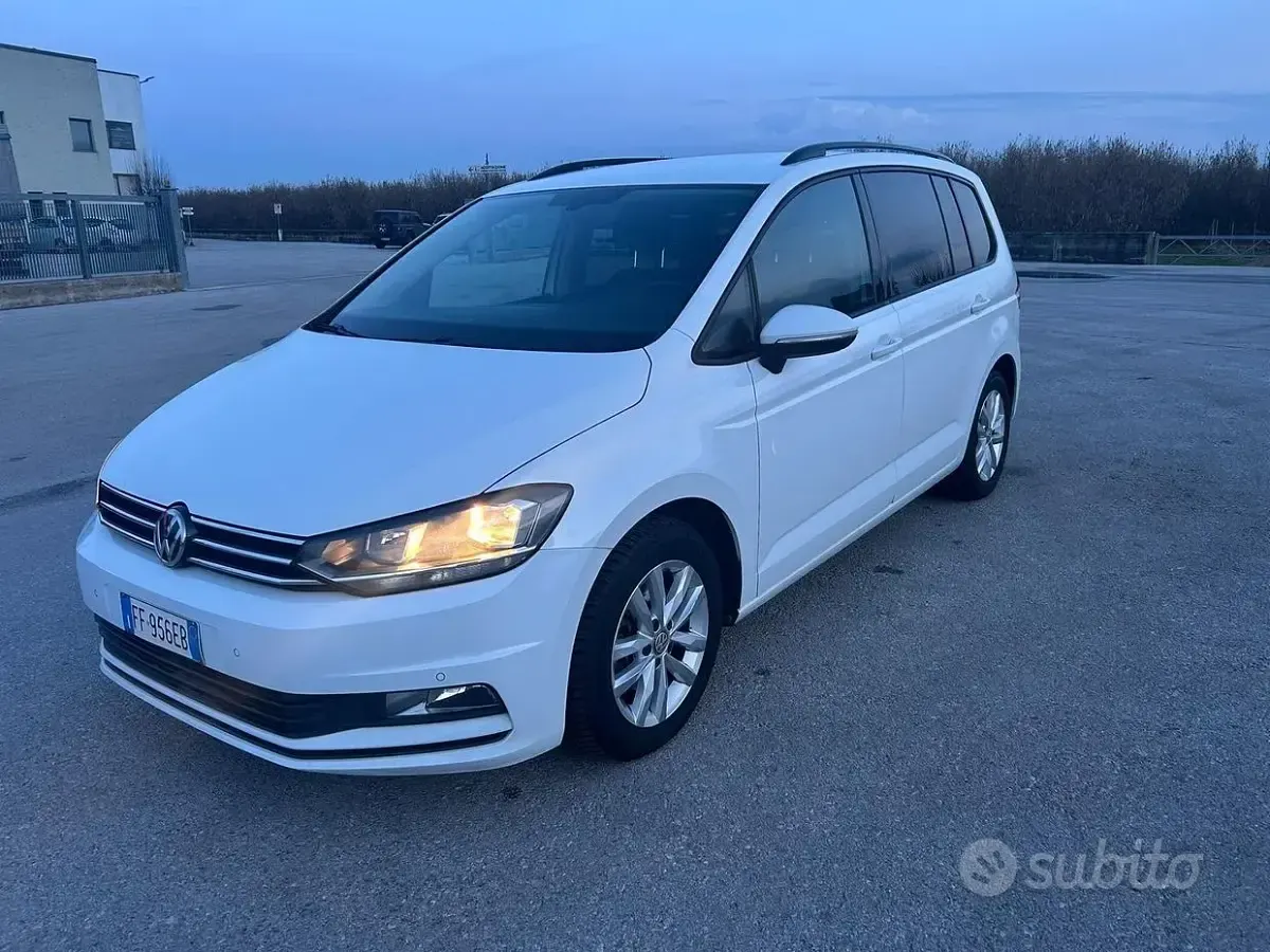 Usata VW Touran Trendline 115 CV (84 kW) 2016 Bianco Monovolume