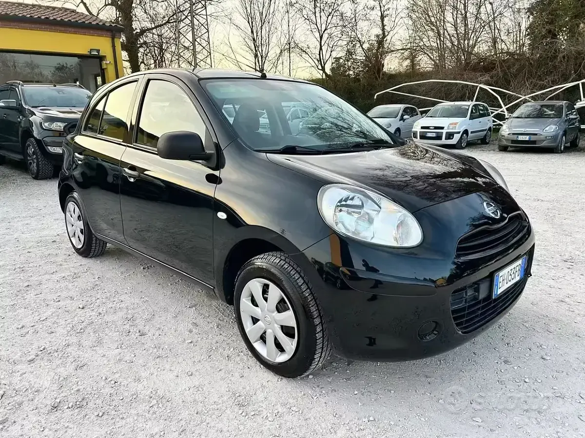 Usata Nissan Micra 80 CV (58 kW) 2011 Nero Utilitaria