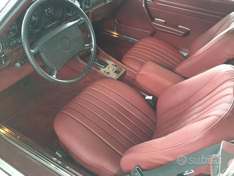 Usata Mercedes 560 245 CV (180 kW) 1987 Bianco Cabrio