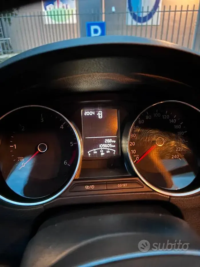 Usata VW Polo Cross 90 CV (66 kW) 2016 Grigio Utilitaria