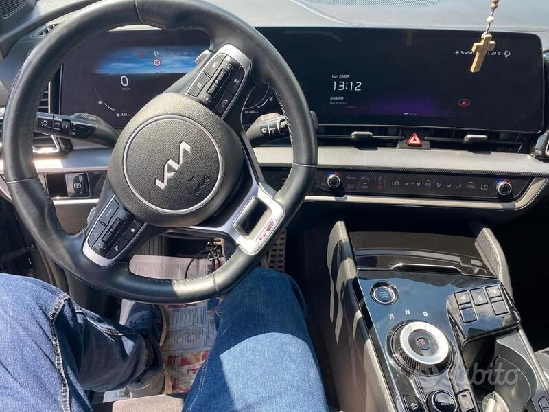 Usata Kia Sportage 186 CV (136 kW) 2023 Grigio SUV