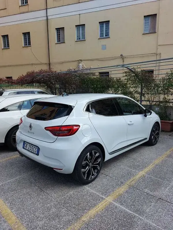 Usata Renault Clio V Techno 101 CV (74 kW) 2023 Berlina