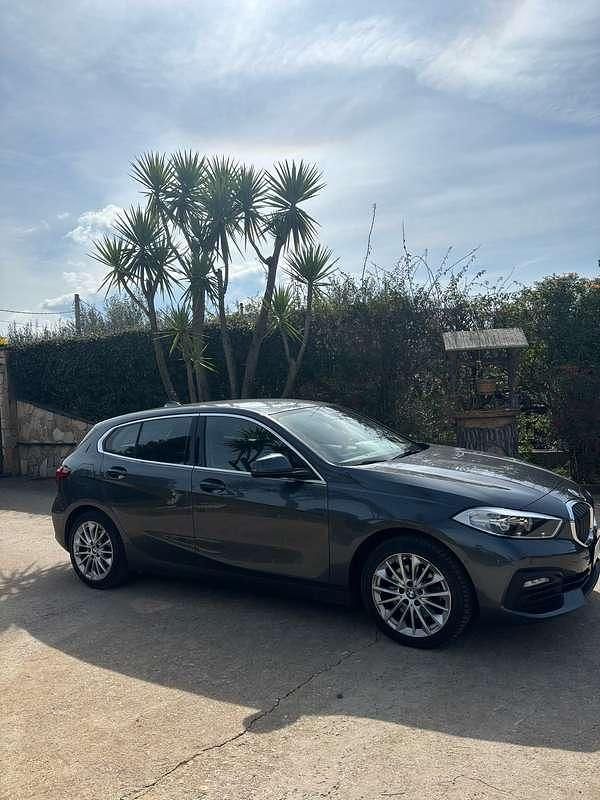 Usata BMW 116 Comfort Edition 116 CV (85 kW) 2020 Grigio Utilitaria
