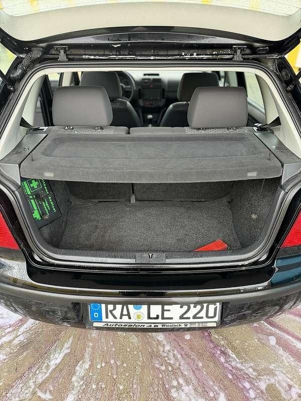 Usata VW Polo Comfortline 54 CV (39 kW) 2003 Berlina