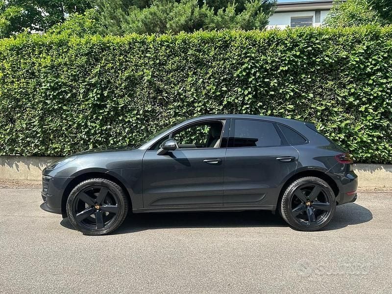 Usata Porsche Macan 252 CV (185 kW) 2016 Grigio SUV
