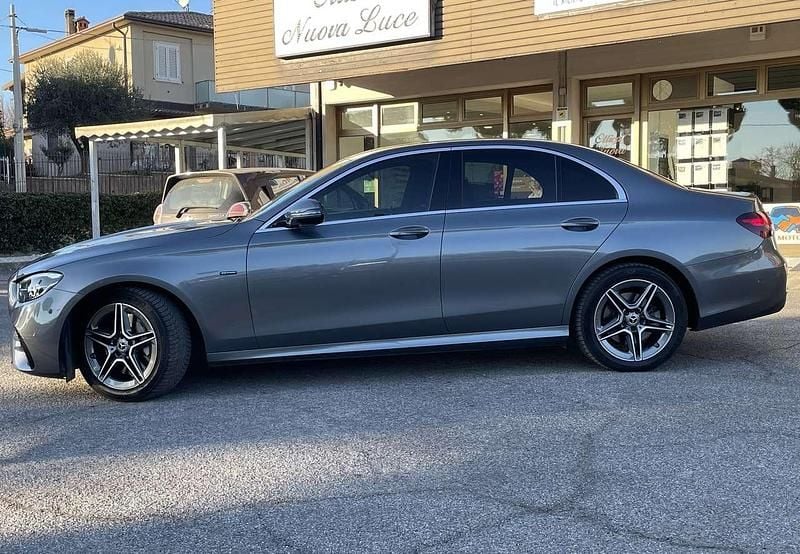 Usata Mercedes E300 Premium Plus 194 CV (142 kW) 2020 Grigio Berlina
