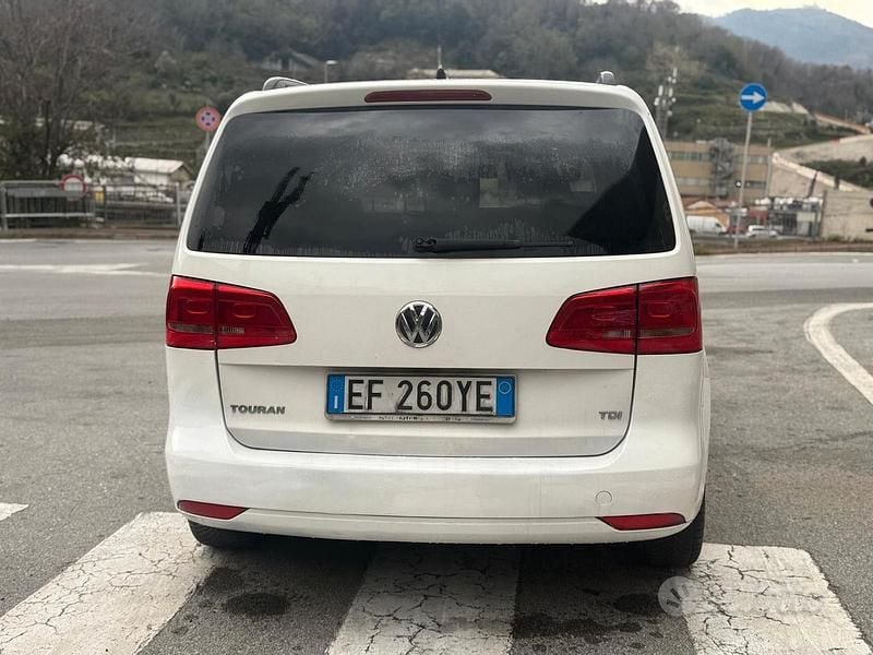 Usata VW Touran 2011 Bianco Monovolume