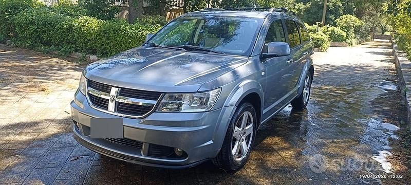 Usata Dodge Journey 140 CV (102 kW) 2009 Grigio SUV