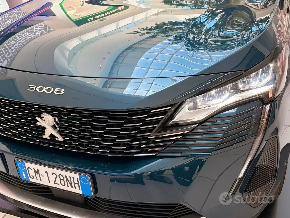 Usata Peugeot 3008 GT 131 CV (96 kW) 2023 Verde SUV