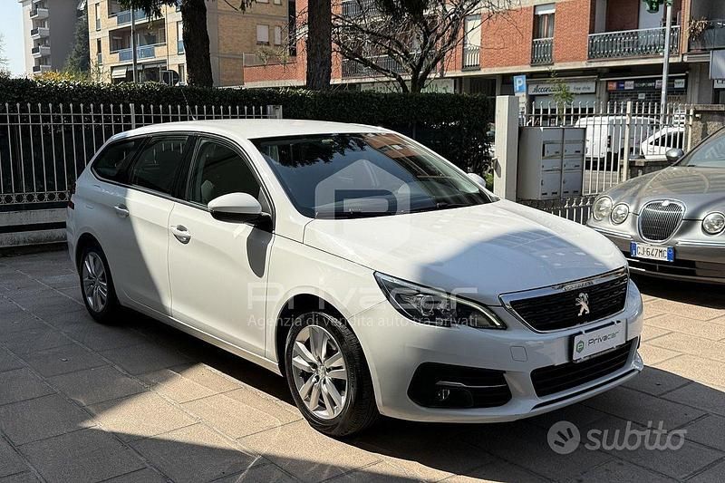 Usata Peugeot 308 Active 130 CV (95 kW) 2018 Bianco Station wagon