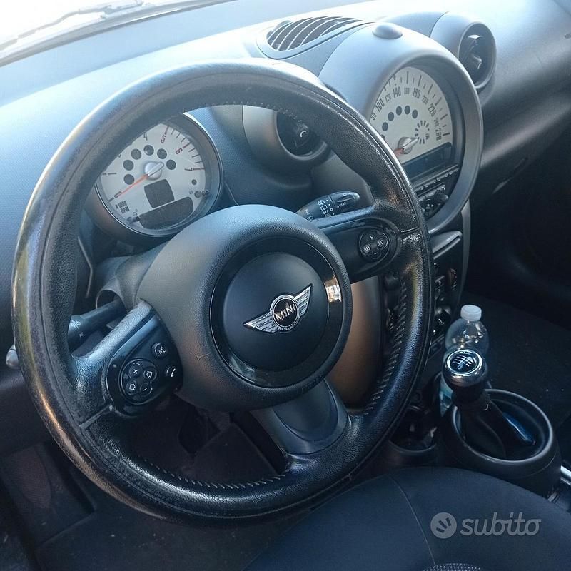 Usata Mini Countryman 122 CV (89 kW) 2011 Marrone SUV