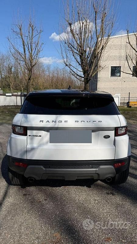 Usata Land Rover Range Rover evoque 150 CV (110 kW) 2017 Bianco Station wagon