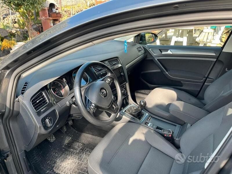 Usata VW Golf VII 110 CV (80 kW) 2018 Utilitaria