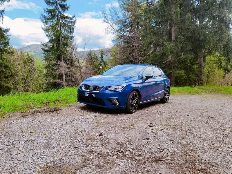 Blu Usata 2019 Seat Ibiza FR Tre volumi | 15.000 € - Immagine 1/4