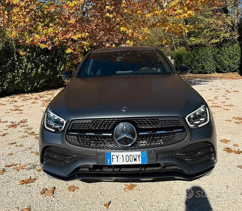 Begagnad Mercedes GLC220 Premium 194 HK (142 kW) 2019 Grå Sportkupé