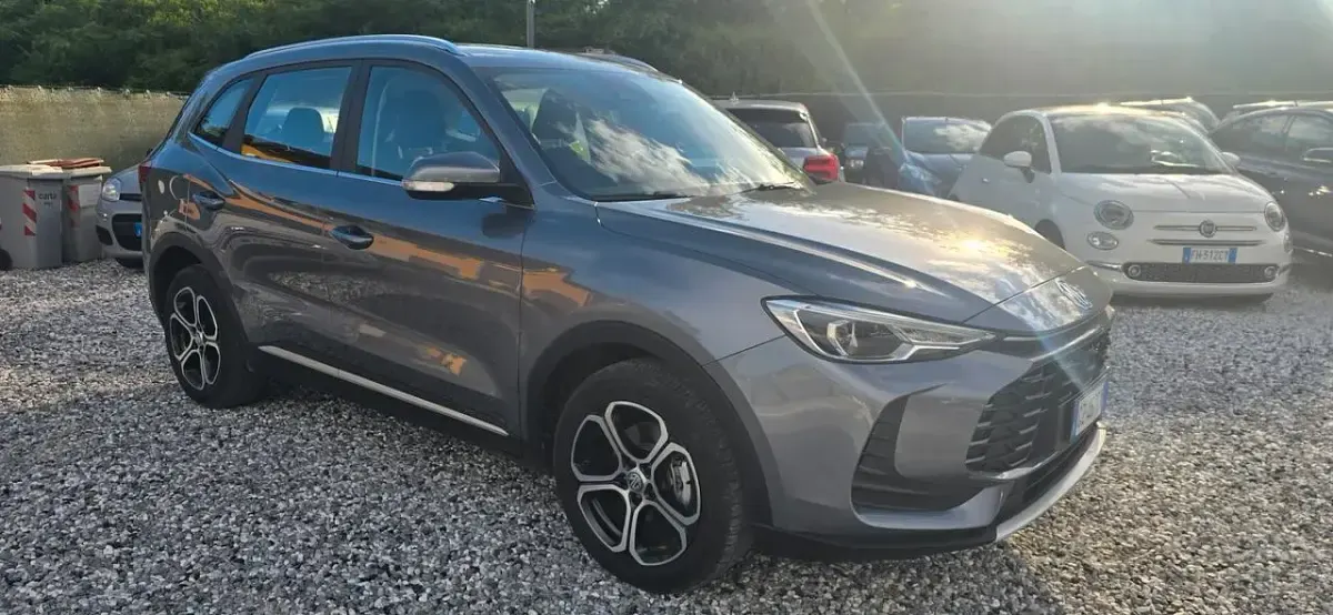 Usata MG ZS Luxury 101 CV (74 kW) 2025 Grigio SUV