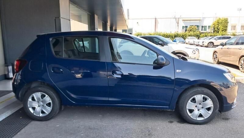 Usata Dacia Sandero Lauréate 75 CV (55 kW) 2018 Blu/azzurro Utilitaria