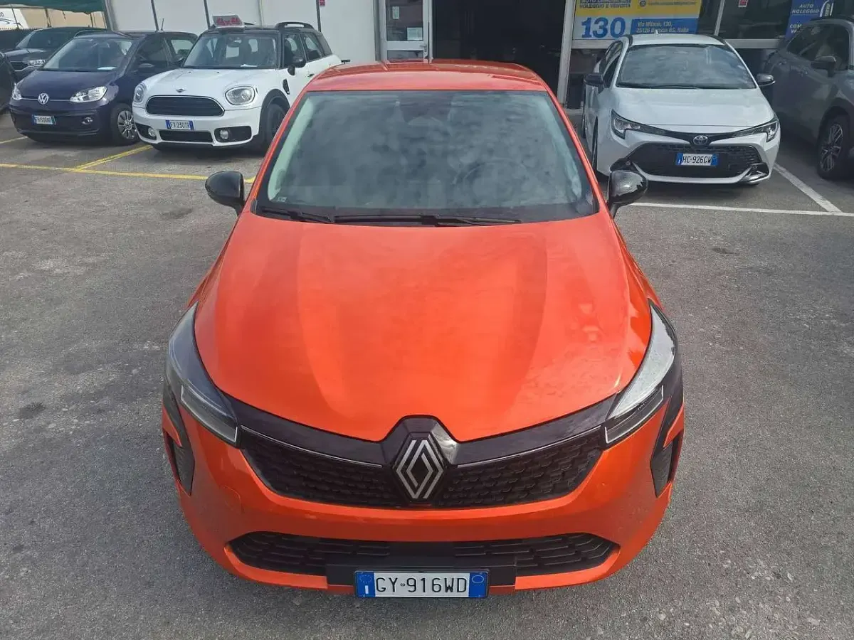 Usata Renault Clio V Esprit Alpine 143 CV (105 kW) 2025 Arancione Berlina