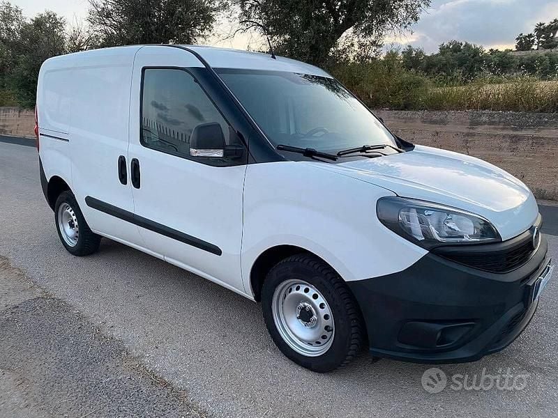 Usata Fiat Doblò Business 105 CV (77 kW) 2020 Other Monovolume