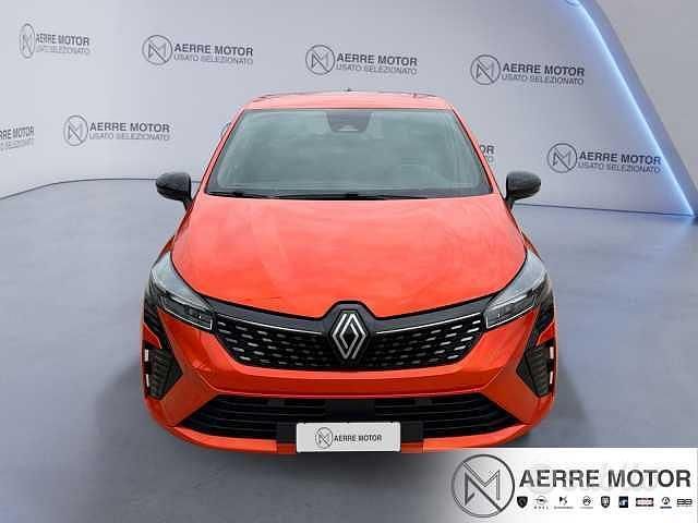 Usata Renault Clio V Techno 101 CV (74 kW) 2024 Arancione Berlina