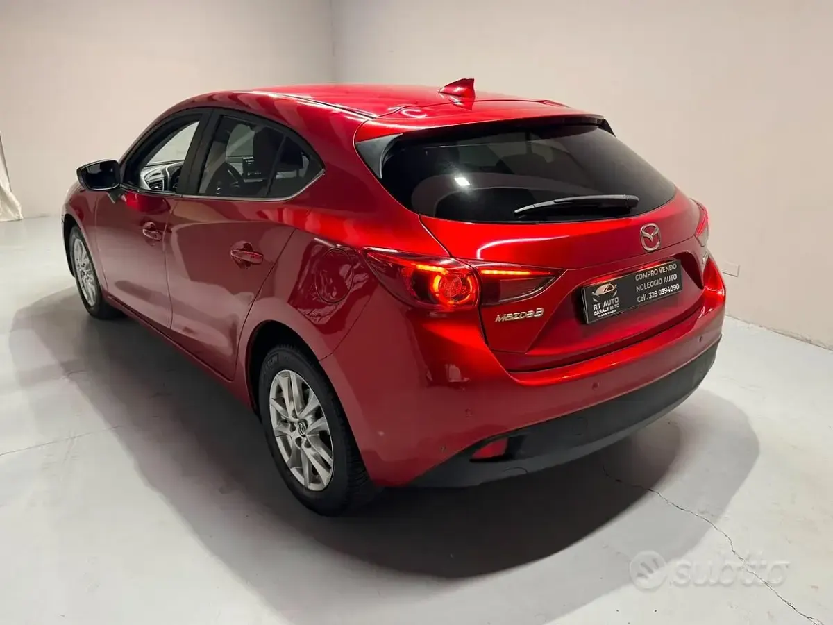 Usata Mazda 3 105 CV (77 kW) 2017 Rosso Berlina