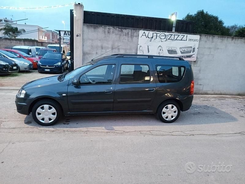 Usata Dacia Logan MCV Ambiance 84 CV (61 kW) 2009 Grigio Station wagon