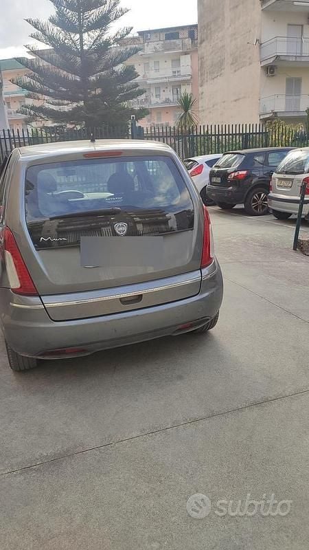 Usata Lancia Musa 77 CV (56 kW) 2010 Grigio Monovolume