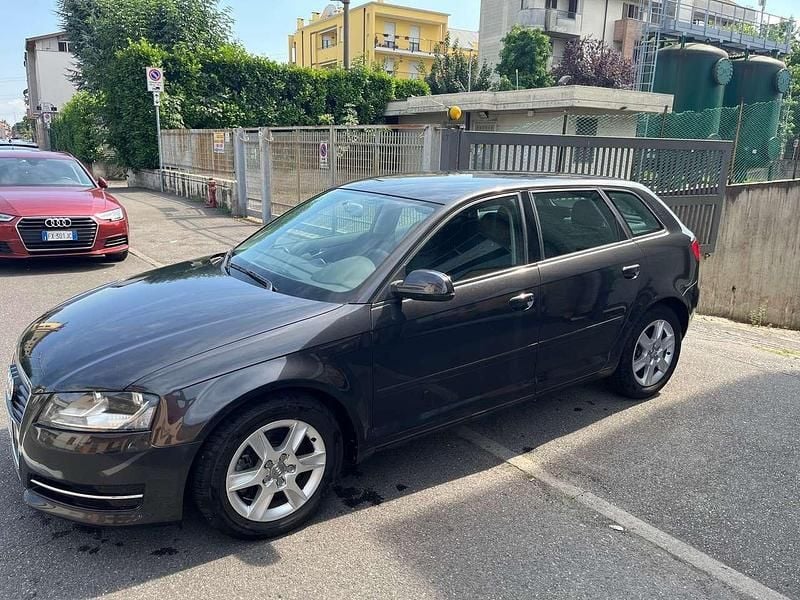 Usata Audi A3 160 CV (117 kW) 2010 Grigio Berlina