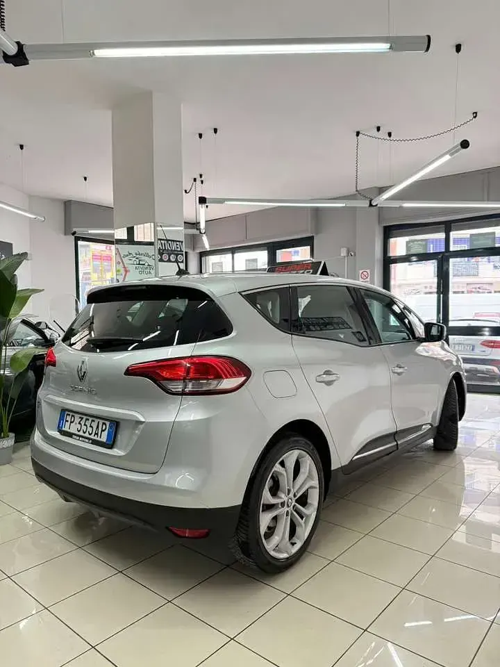 Usata Renault Scénic IV Intens 110 CV (80 kW) 2018 Other Monovolume