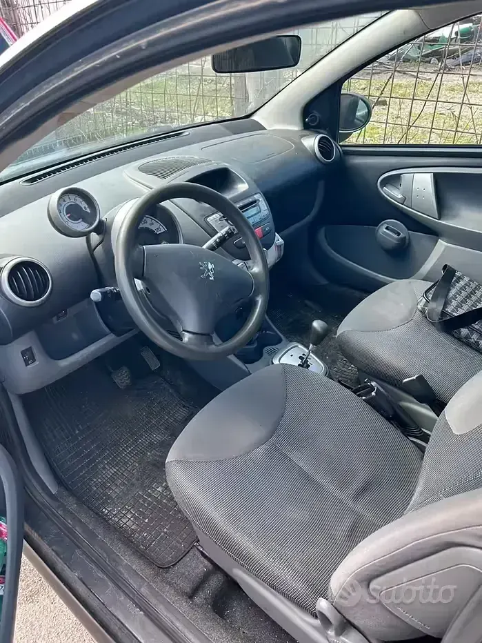 Usata Peugeot 107 68 CV (50 kW) 2008 Utilitaria
