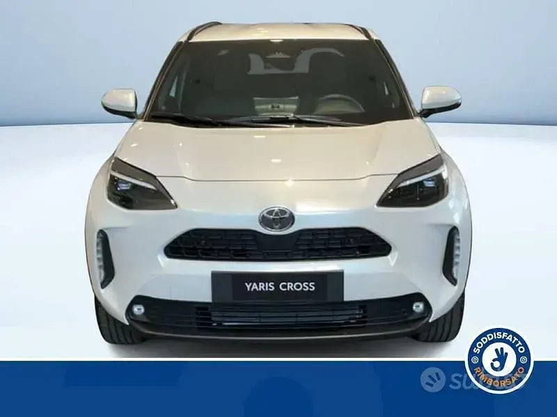Nuova Toyota Yaris Cross 130 CV (95 kW) 2026 Bianco SUV