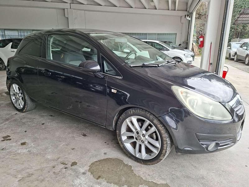 Usata Opel Corsa Sport 90 CV (66 kW) 2009 Nero Utilitaria