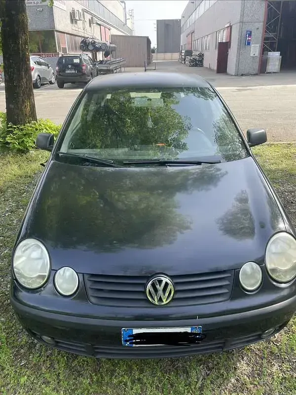 Usata VW Polo Trendline 75 CV (55 kW) 2002 Nero Berlina
