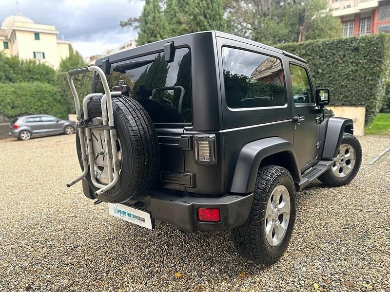 Usata Jeep Wrangler Unlimited Sahara 200 CV (147 kW) 2015 Bianco SUV