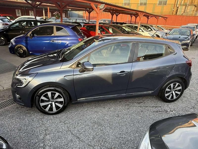 Usata Renault Clio V Initiale Paris 140 CV (102 kW) 2021 Other Berlina