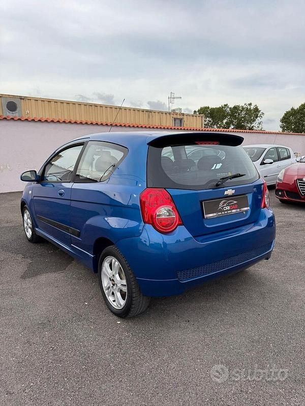 Usata Chevrolet Aveo 81 CV (59 kW) 2009 Blu Utilitaria