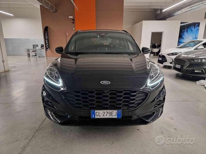 Usata Ford Kuga ST-Line X 120 CV (88 kW) 2023 Nero SUV