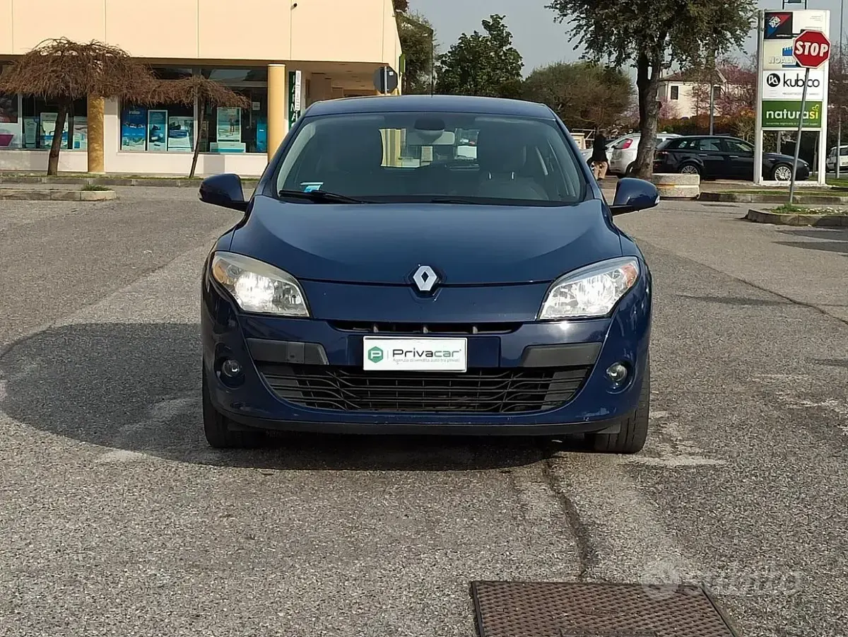 Usata Renault Mégane Dynamique 110 CV (80 kW) 2010 Blu Berlina