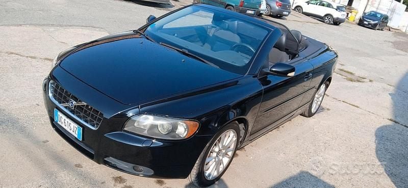 Usata Volvo C70 Momentum 140 CV (102 kW) 2007 Cabrio