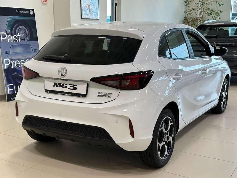 Nuova MG MG3 Luxury 102 CV (75 kW) 2026 Bianco Utilitaria