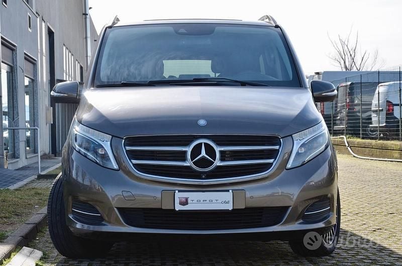 Usata Mercedes V250 Premium 190 CV (139 kW) 2015 Grigio Monovolume