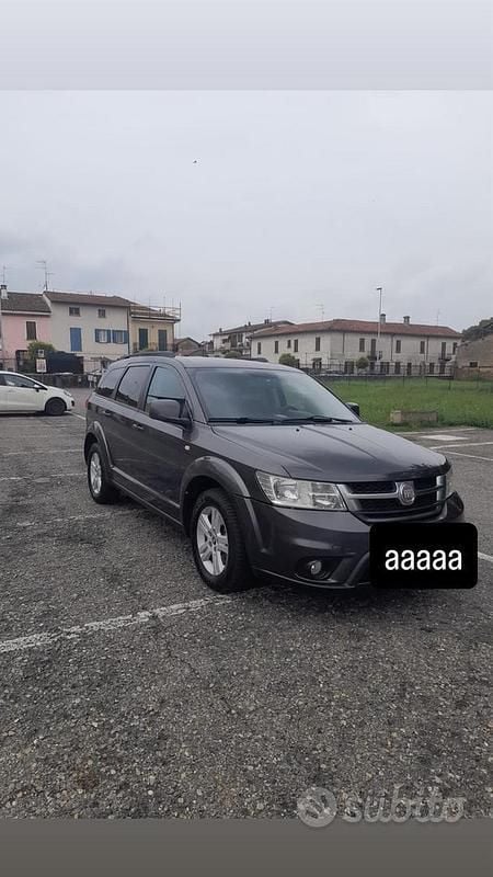 Nero Usata 2015 Fiat Freemont SUV | 6950 € (Buon prezzo) - Immagine 1/4