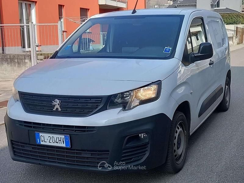 Usata Peugeot Partner 131 CV (96 kW) 2022 Other Monovolume