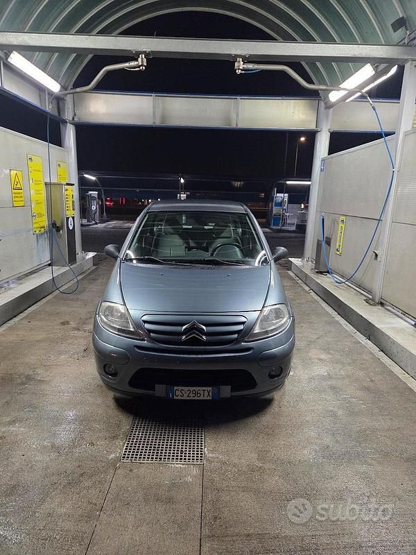 Grigio Usata 2005 Citroën C3 Tre volumi | 1900 € (Buon prezzo) - Immagine 1/4