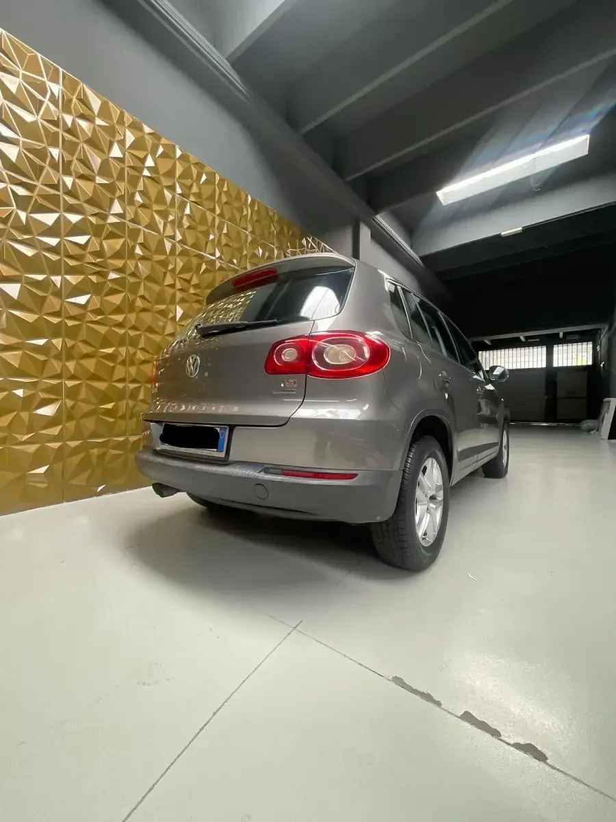 Usata VW Tiguan Trendline 150 CV (110 kW) 2010 Grigio SUV