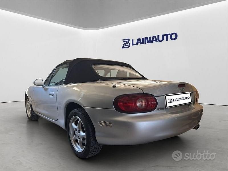 Usata Mazda MX5 110 CV (80 kW) 2003 Other Cabrio