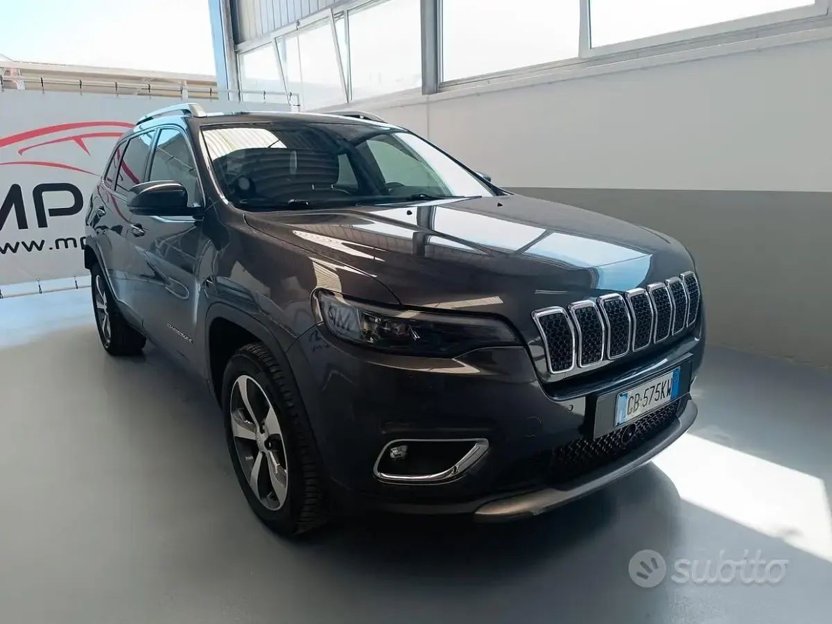 Usata Jeep Cherokee Limited 194 CV (142 kW) 2020 Grigio SUV