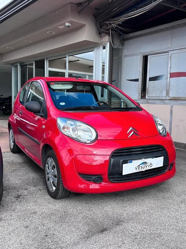 Rosso Usata 2008 Citroën C1 Due volumi | 3990 € (Buon prezzo) - Immagine 1/4