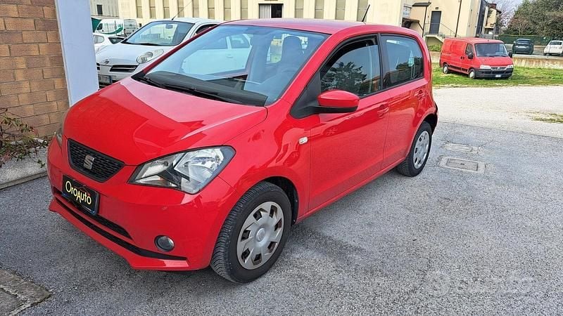 Usata Seat Mii 68 CV (50 kW) 2014 Rosso Utilitaria