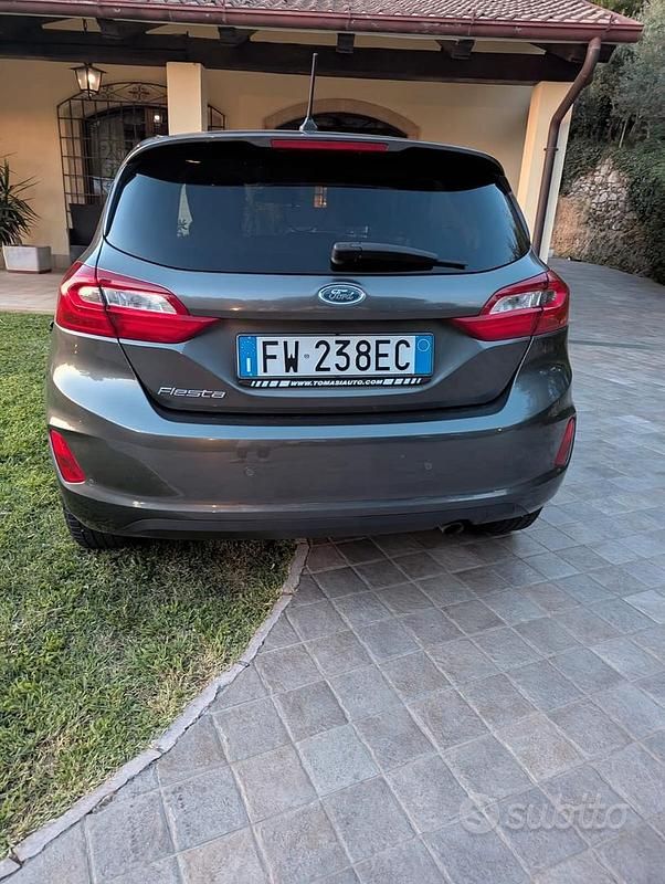 Usata Ford Fiesta Titanium S 101 CV (74 kW) 2019 Grigio Utilitaria